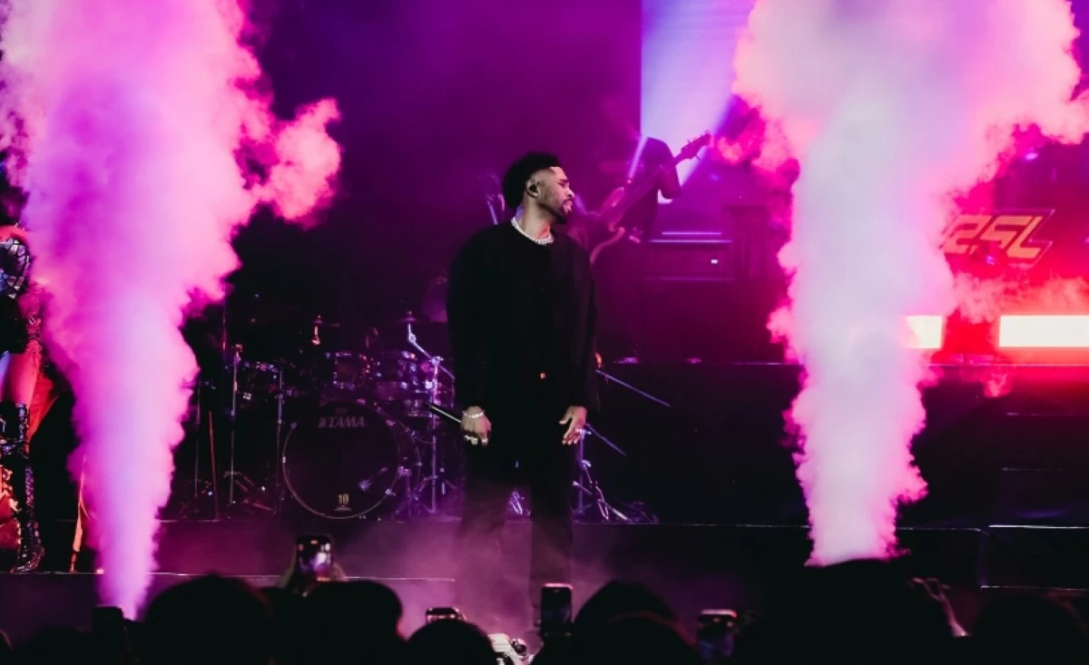 Jason Derulo performing at his Nu King World Tour in Manila on Nov. 22 at the SM Mall of Asia Arena (L-Squared Productions)