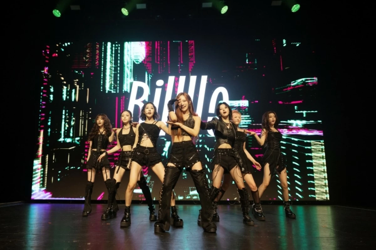 K-pop girl group Billlie performing at the Korea Spotlight 2025 in Barcelona, Spain (Mystic Story)