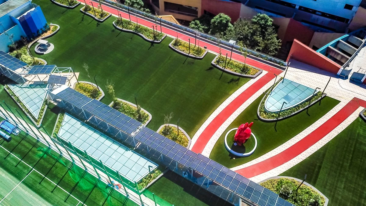 A sky sanctuary like no other. The entire MOA Sky in SM Mall of Asia runs on solar power. Shading the walkways on the roof deck are solar panels that power the grounds of what can be considered a modern marvel in any retail architecture, with an amphitheater and a FIFA-grade football pitch. 