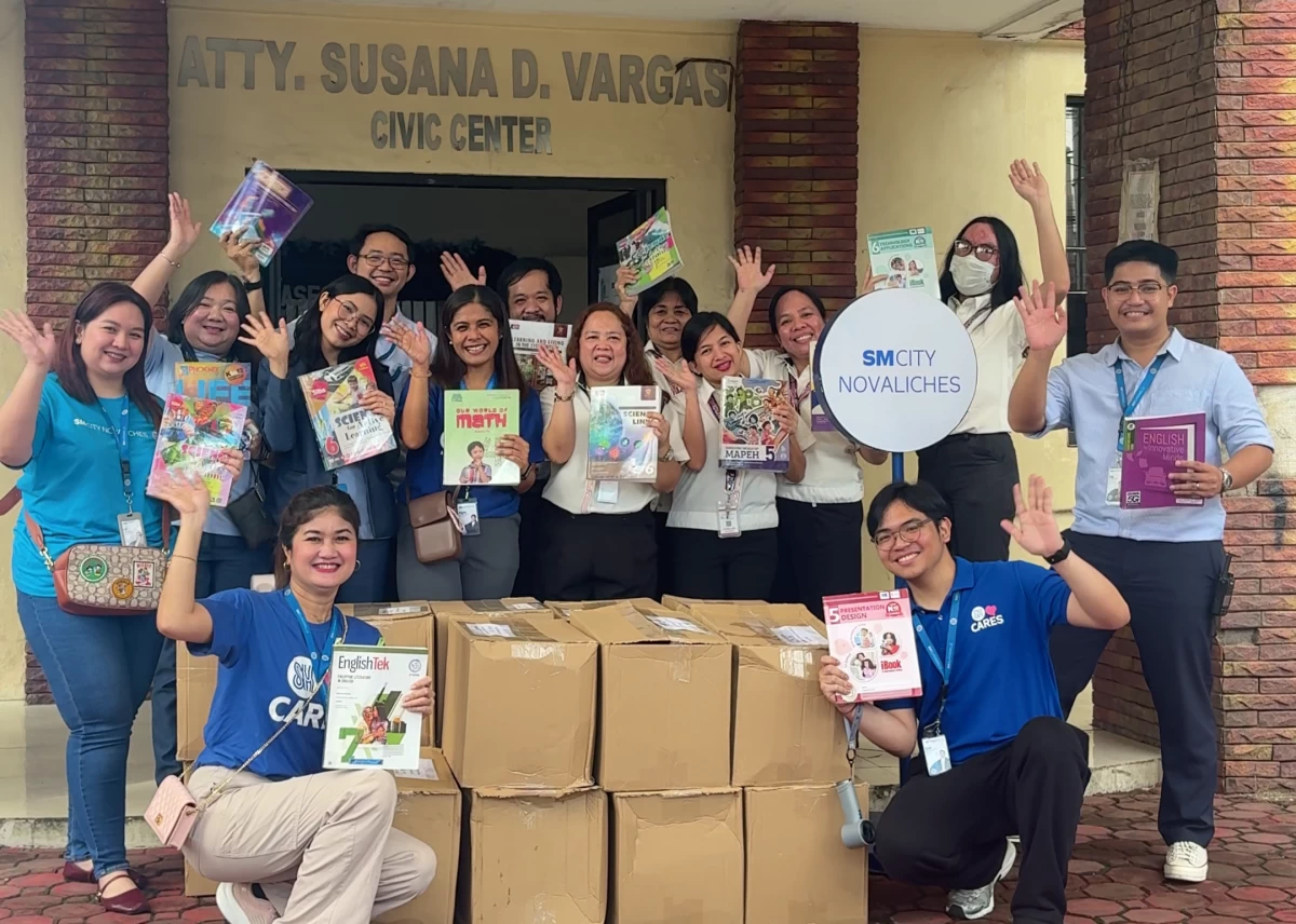 SM City Novaliches joins the nationwide Book Nook Book Donation Drive, turning over boxes of pre-loved books to local communities and schools to spread the joy of reading and learning.