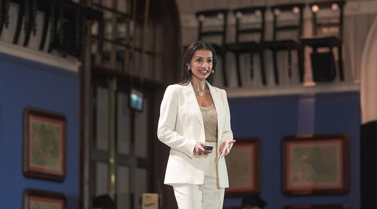 SOUND MIND, SOUND BODY Dr. Sherina Balaratnam from the UK discussing mind-body aesthetics