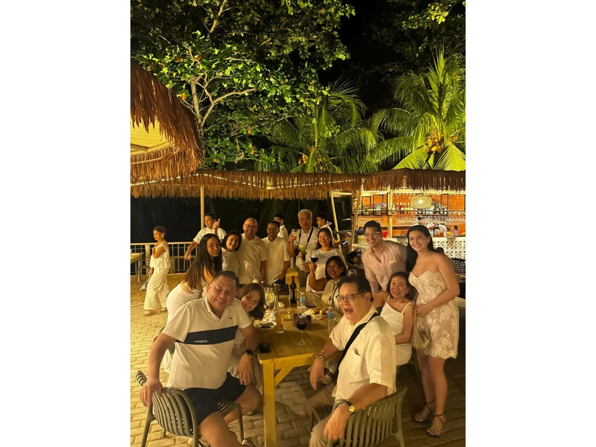 Yana and Bryan’s godparents enjoy getting to know each other at the Havs’ welcome dinner.