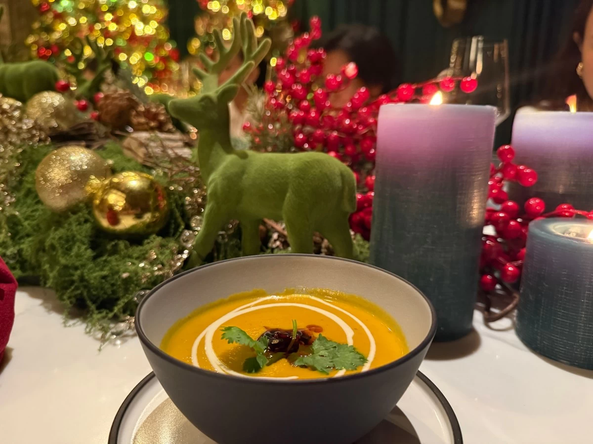 HOLIDAY SOUP The Roasted Carrot Soup’s flavors are classic with a hint of the unexpected.