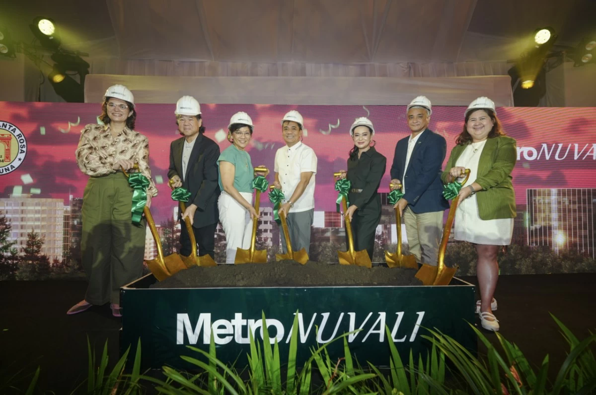 Mariana Zobel de Ayala, SVP, Leasing and Hospitality group head of Ayala Land; Ar. Andy Locsin; Meean Dy, president and CEO of Ayala Land; Santa Rosa, Laguna Vice Mayor Arnold Arcillas; Santa Rosa, Laguna Mayor Arlene Arcillas; Christopher Maglanoc, SVP and group head of Ayala Land Estates; May Rodriguez, VP and Senior Estate Development head of Ayala Land Estates