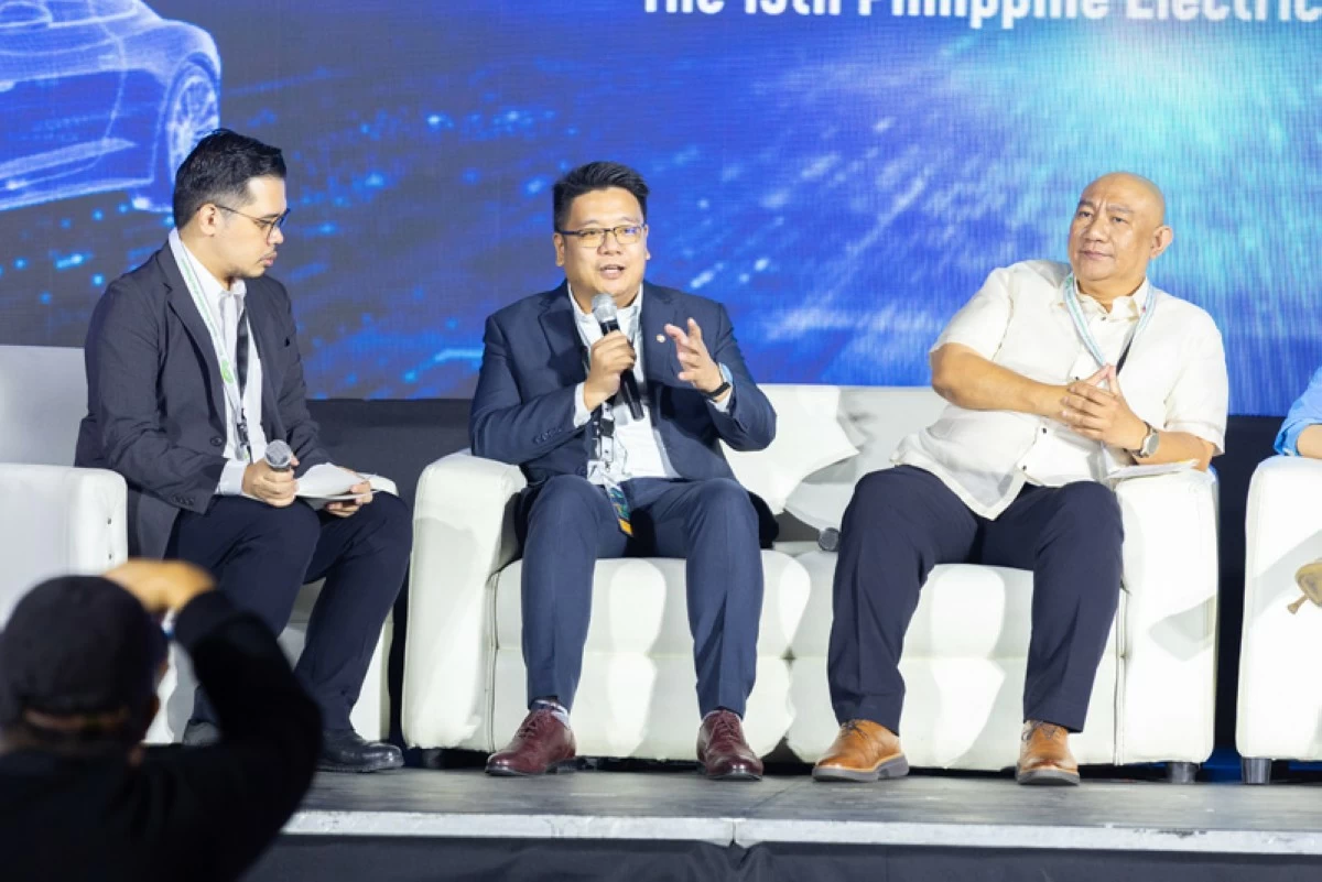 CATALYZING CONSUMER CONFIDENCE TO DRIVE EV DEMAND. Meralco Vice President and Head of Commercial Strategy Management & Energy Solutions and One Meralco EV Adoption Program Manager Ralph M. Menchavez explained that the power distributor is implementing its three-pronged strategy—Awareness, Adoption, and Acceleration—to help increase EV adoption by educating consumers, offering practical charging solutions, and collaborating with stakeholders to create a thriving EV ecosystem.