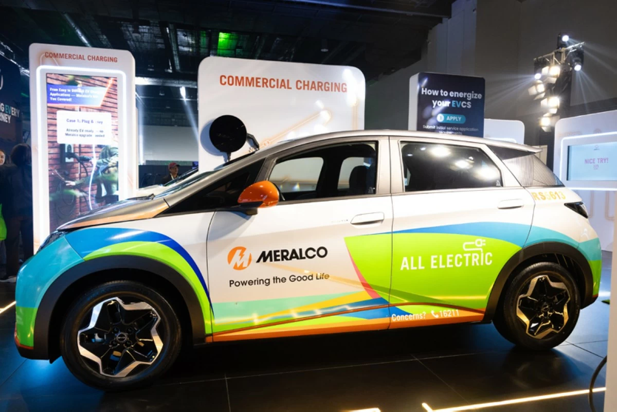 DRIVING THE GREEN MOBILITY SHIFT. Through its Green Mobility Program, Meralco has electrified 7% of its total fleet and is on its way to 25% electrification by 2030.