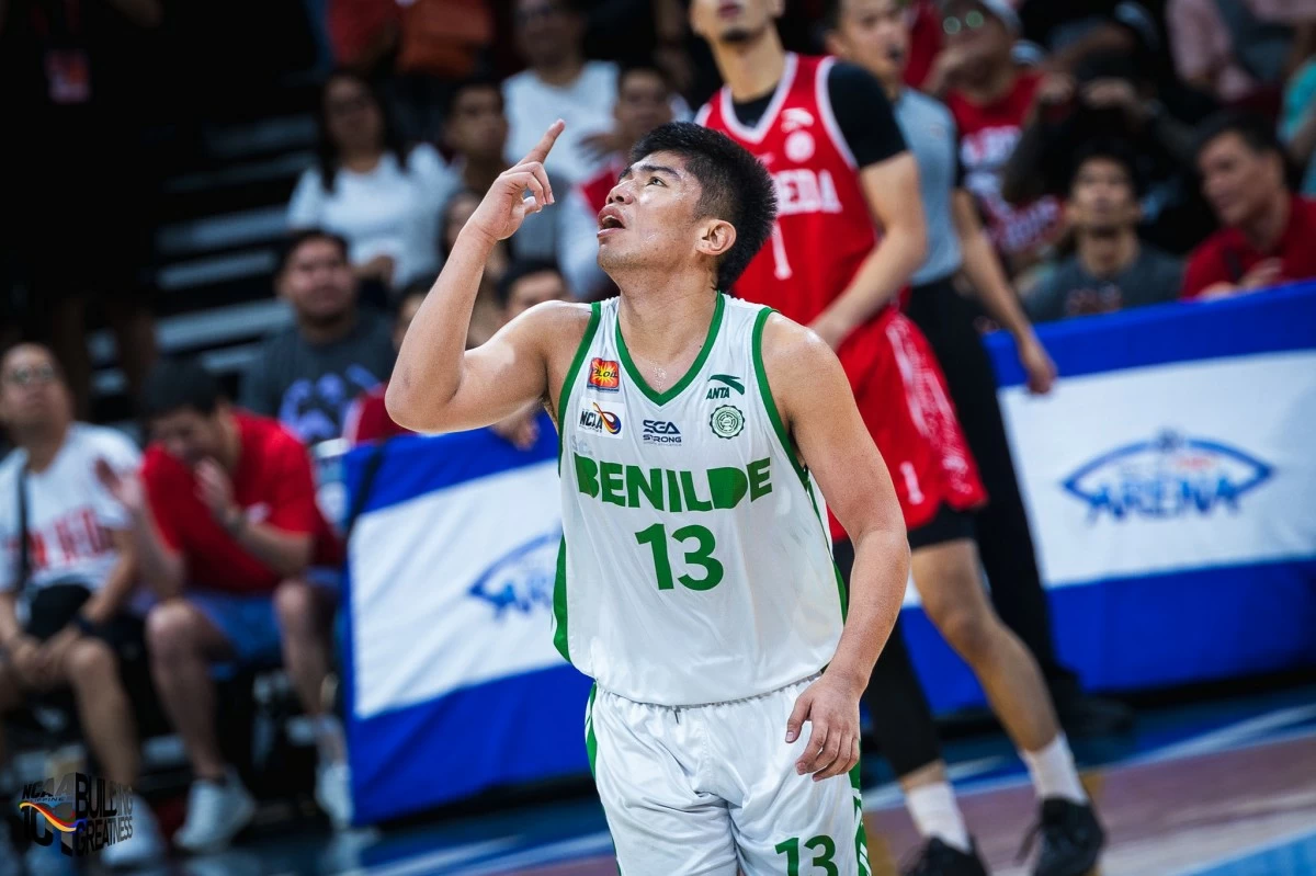Ian Torres delivers the dagger as Benilde forge a do-or-die semis clash against San Beda. (GMA/NCAA Images)