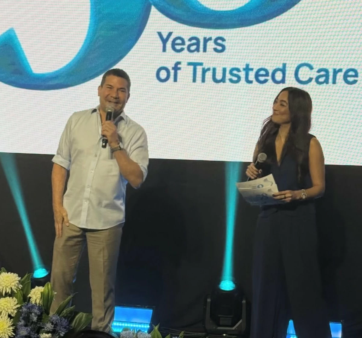 Edu Manzano and host Jackie Go at TMC’s 58th Anniversary event.
