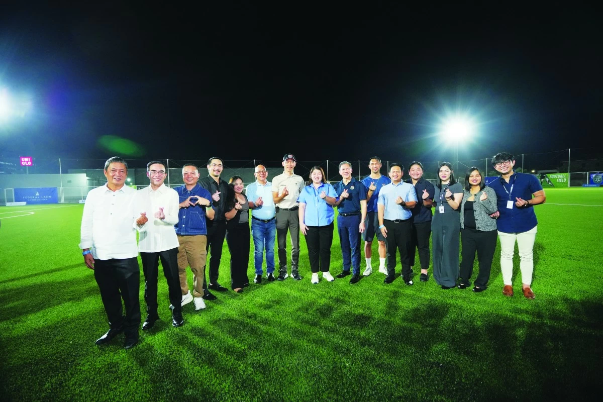 Mayor Maan Teodoro; Jose Mari Banzon, president of Federal Land; Masando Hashimoto, president of Toyota Motors Philippines; and Marikina City Councilors
