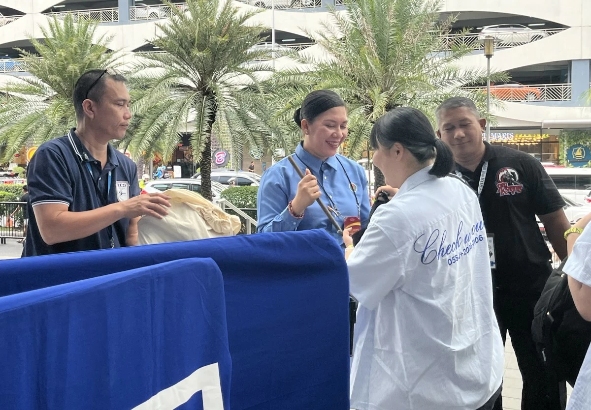 ​The SM Mall of Asia venue personnel continue to deliver service excellence in every event for its patrons.