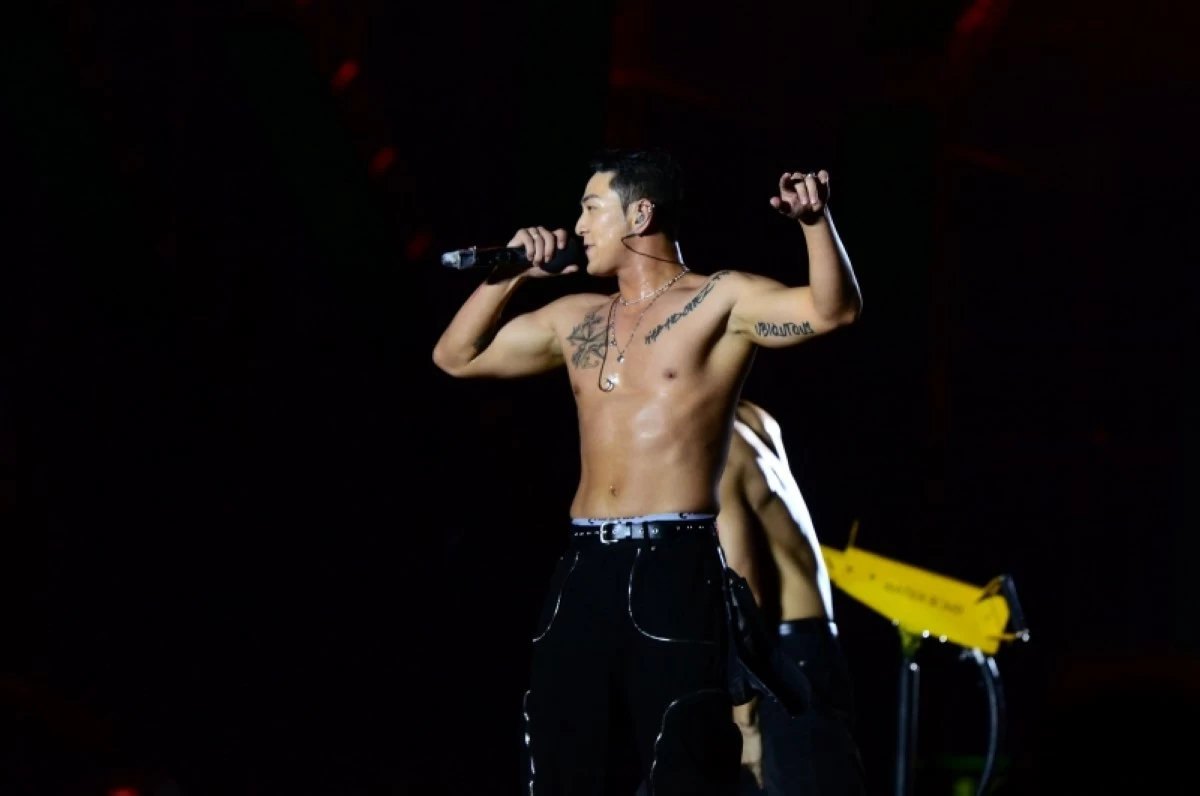 K-pop artist Baekho performing at Waterbomb Manila in February this year (Jonathan Hicap)