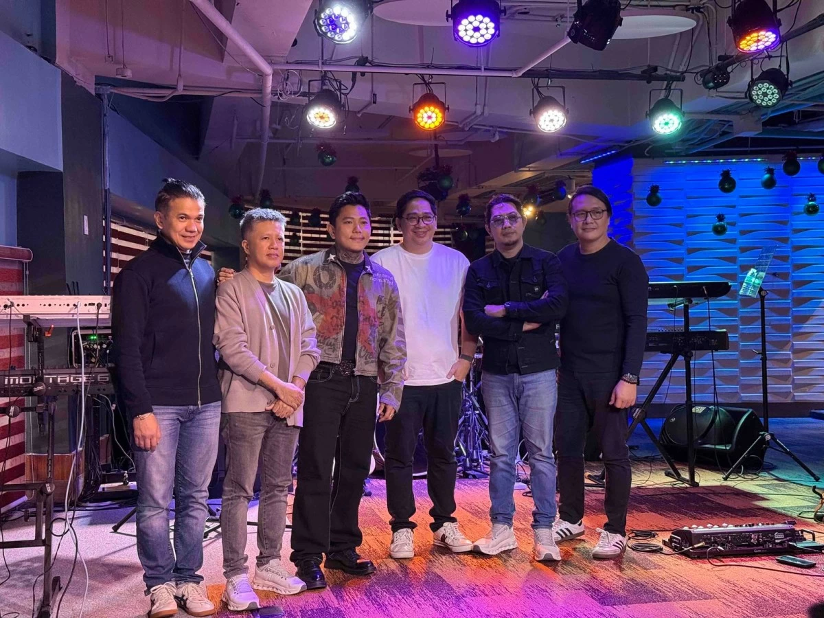 InnerVoices at their regular playing ground, Hard Rock Cafe Makati
