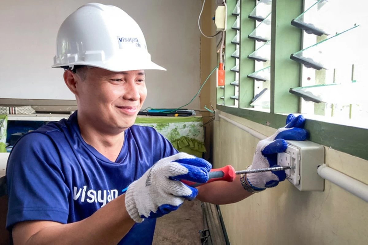 Rewiring of schools. Volunteer engineers of AboitizPower’s Visayan Electric have modernized the electrical wiring systems of over 5,300 classrooms and school facilities, minimizing the risk of fire hazards and electrocution accidents.