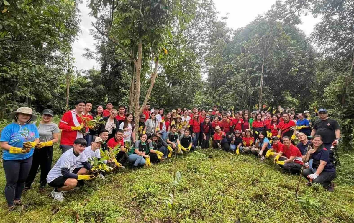 A total of 112 volunteers from Jollibee Group brands, the main office, and the manufacturing & logistics function participated in the LLDA Tree Planting Activity on September 30.

