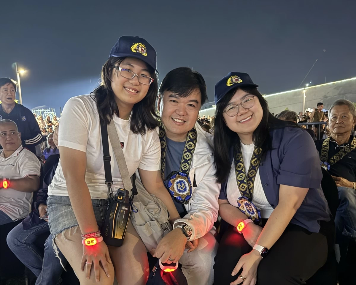 Hayley Sy with her dad Chico Sy and her aunt Hanna Carinna