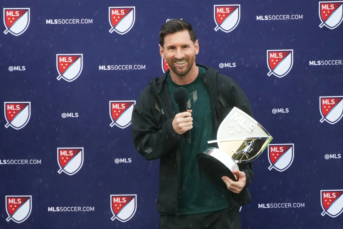 Inter Miami forward Lionel Messi speaks after receiving the MLS MVP Award Tuesday, Dec. 9, 2025, in Fort Lauderdale, Fla. (AP Photo/Marta Lavandier)