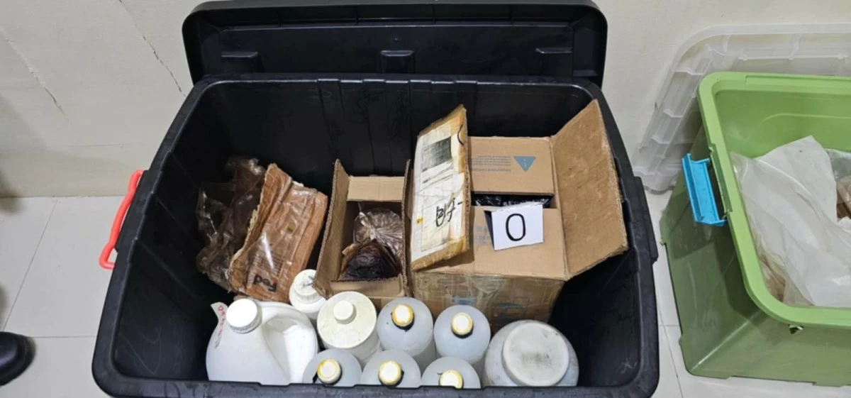 Authorities raid an alleged shabu laboratory in Binangonan, Rizal, and confiscate illegal drugs and manufacturing equipment. (Photos from PDEA)