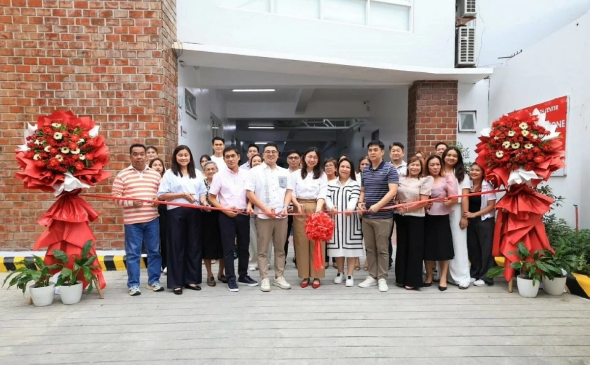 Mayor Lani Cayetano leads the opening of the renovated South Cembo Multi-Purpose Building and Health Center in Taguig (Photo from the Taguig City government) 