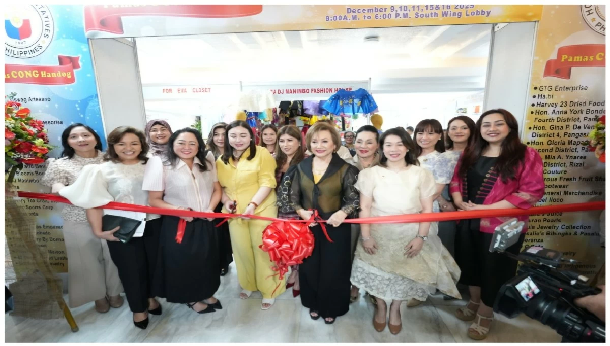 AWLFI Co-President Rep. Linabelle Villarica, Deputy Speaker Kristine Singson-Meehan and celebrity guest Marjorie Barretto cut the ribbon at the opening ceremony of "PamasCONG Handog : Garage Sale for a Cause VI with women legislators (L-R) Reps. Sarah Elago, Krisel Lagman, Dadah Ismula, Laarni Roque, Cutie del Mar, Ching Bernos, Mila Magsaysay, Agay Cruz, Karen Laqbas and Tina Lopez. (AWLFI)