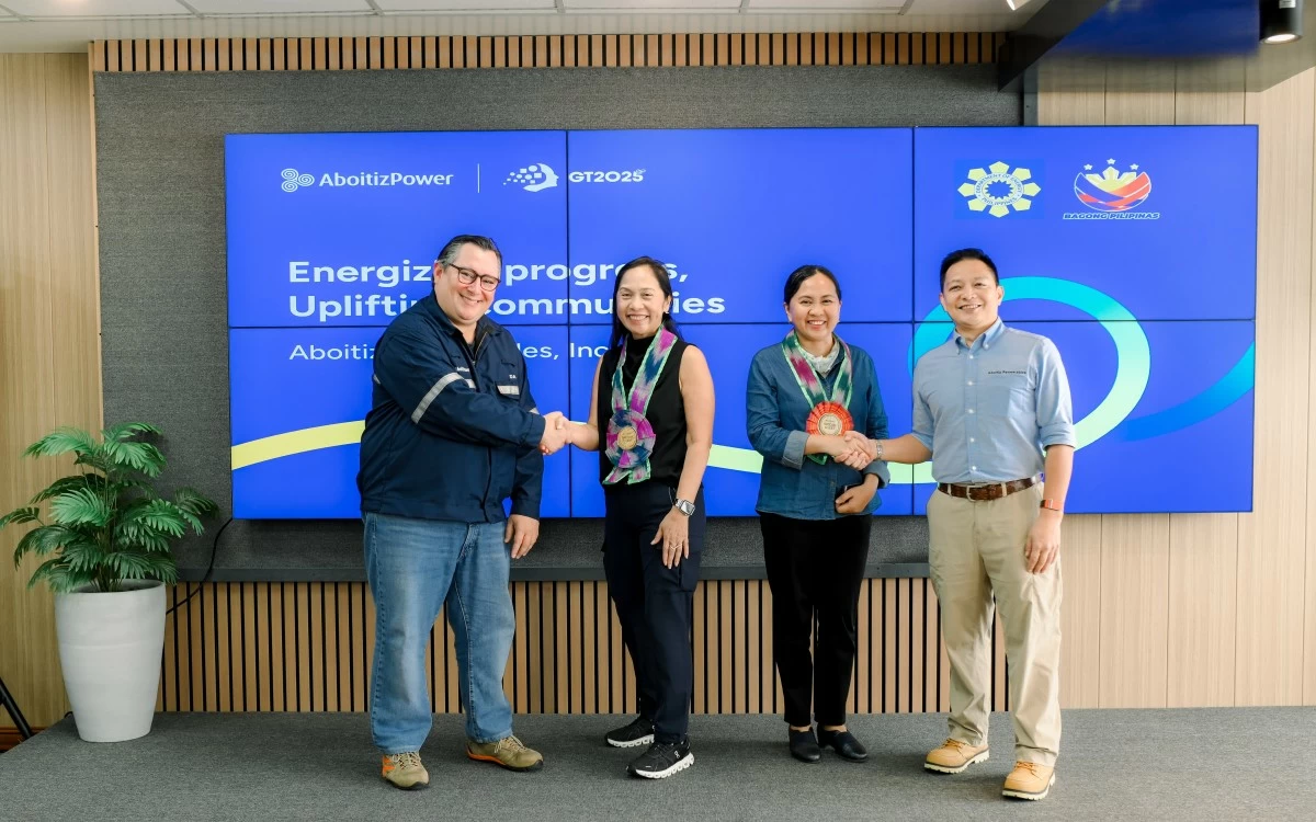 Geothermal power plant tour. (L-R) AboitizPower President and CEO Danel Aboitiz (1st) and Aboitiz Renewables President Jimmy Villaroman (4th) welcome Department of Energy Secretary Sharon S. Garin (2nd) and Director Marissa Cerezo (3rd) to the MakBan Geothermal Power Facility.