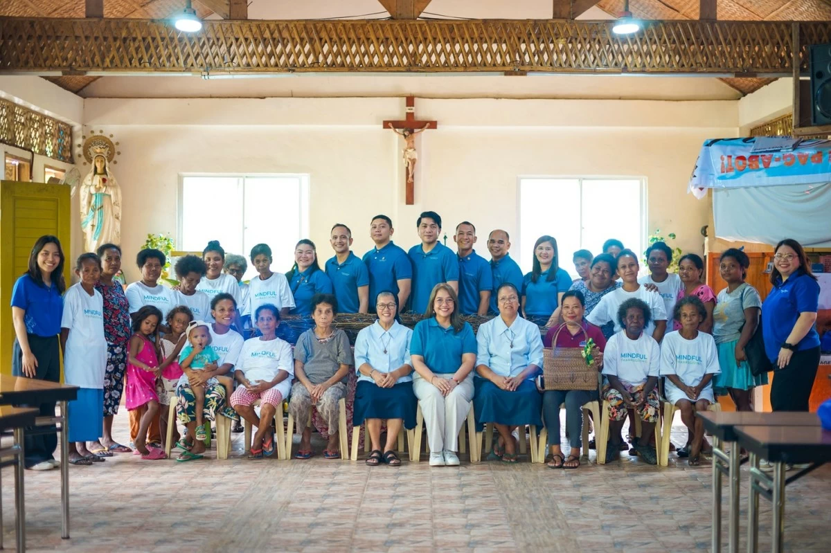 Ms. Maia Israel (seated at center), Area General Manager of Boracay Newcoast, and the  heads of departments of Chancellor Hotel Boracay supported Ati Komunidad as they train on nito weaving conducted by the Department of Trade and Industry.
