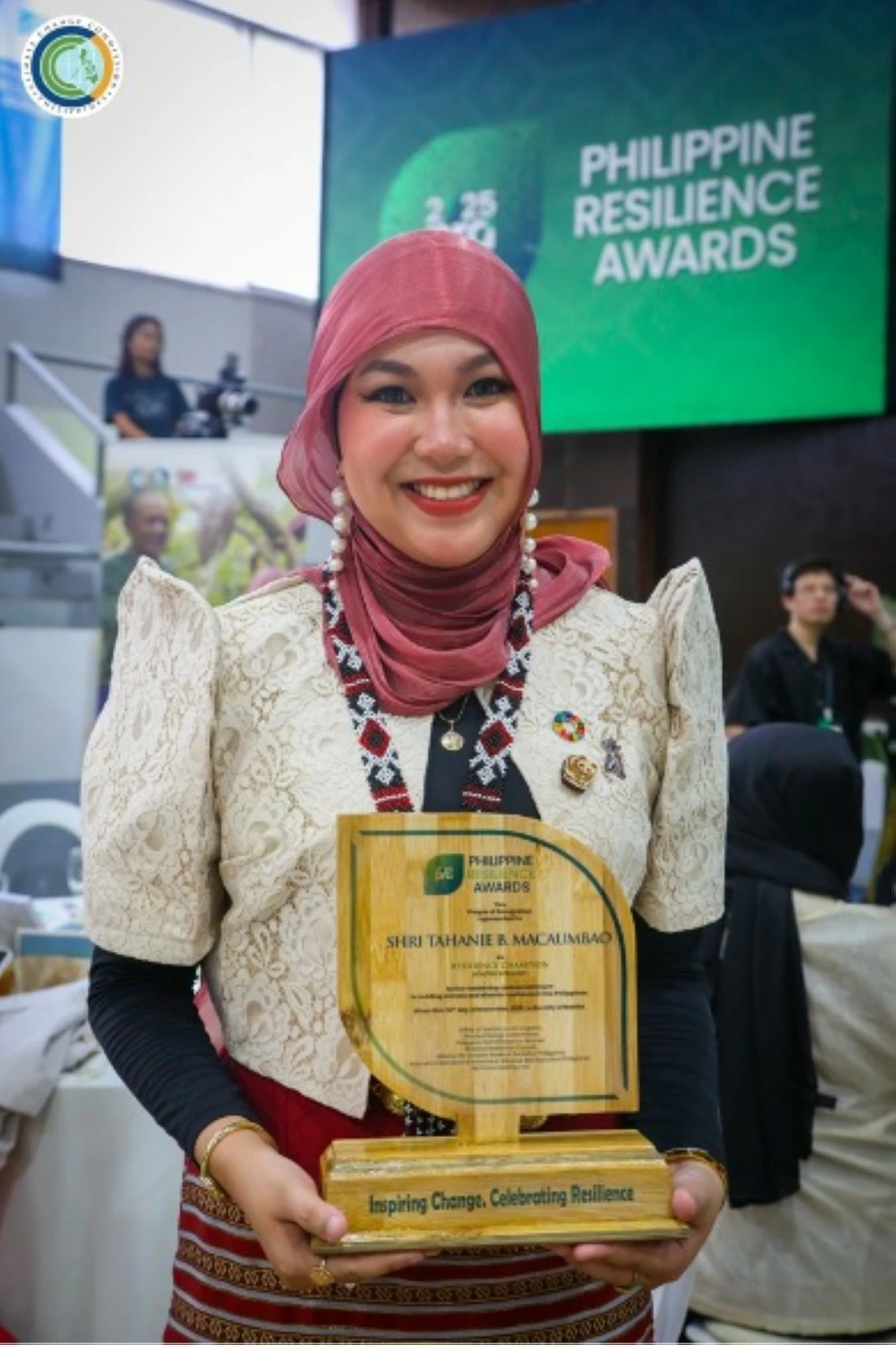 Shri Tahanie Macaumbao