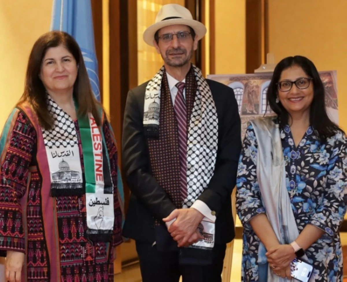 Palestinian Foreign Minister Varsen Aghabekian Shahin, Ambassador Mounir Y.K. Anastas, and Ambassador Dr. Asima Rabbani of Pakistan