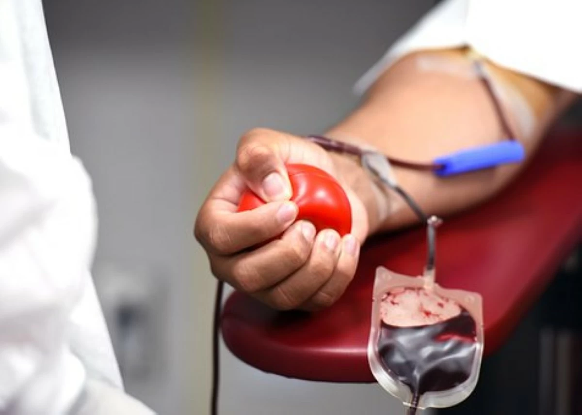 Philippine Red Cross urges Filipinos to donate blood during holiday ‘lean months’