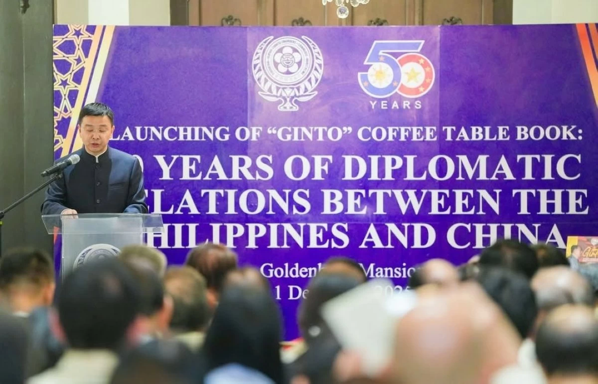 China Embassy Charge d'Affaires Zhou Zhiyong delivered a thank you speech 