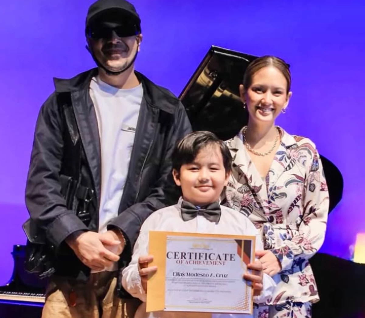 John Lloyd Cruz and Ellen Adarna with their son Elias (Instagram) 