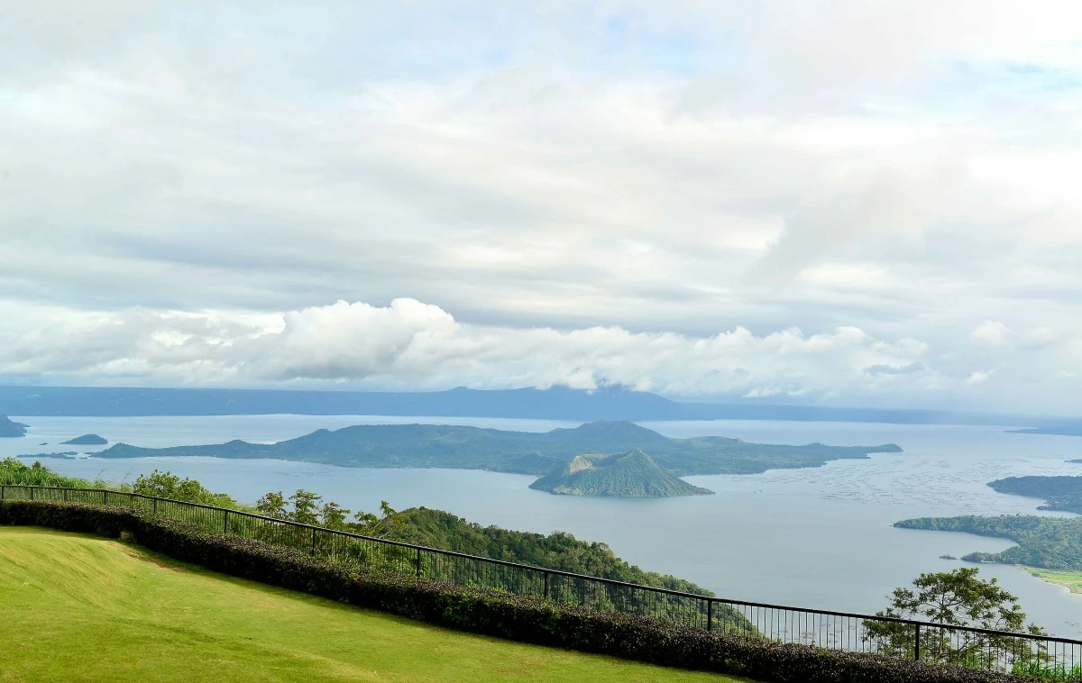Celebrate the holidays with breathtaking Taal Lake as your backdrop.