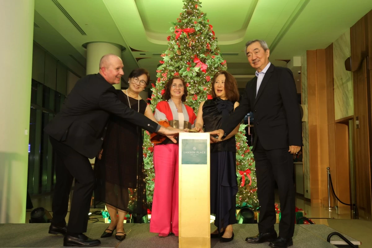 Lanson Place Mall of Asia, Manila, illuminates the holidays with “Season of Joy” tree lighting celebration