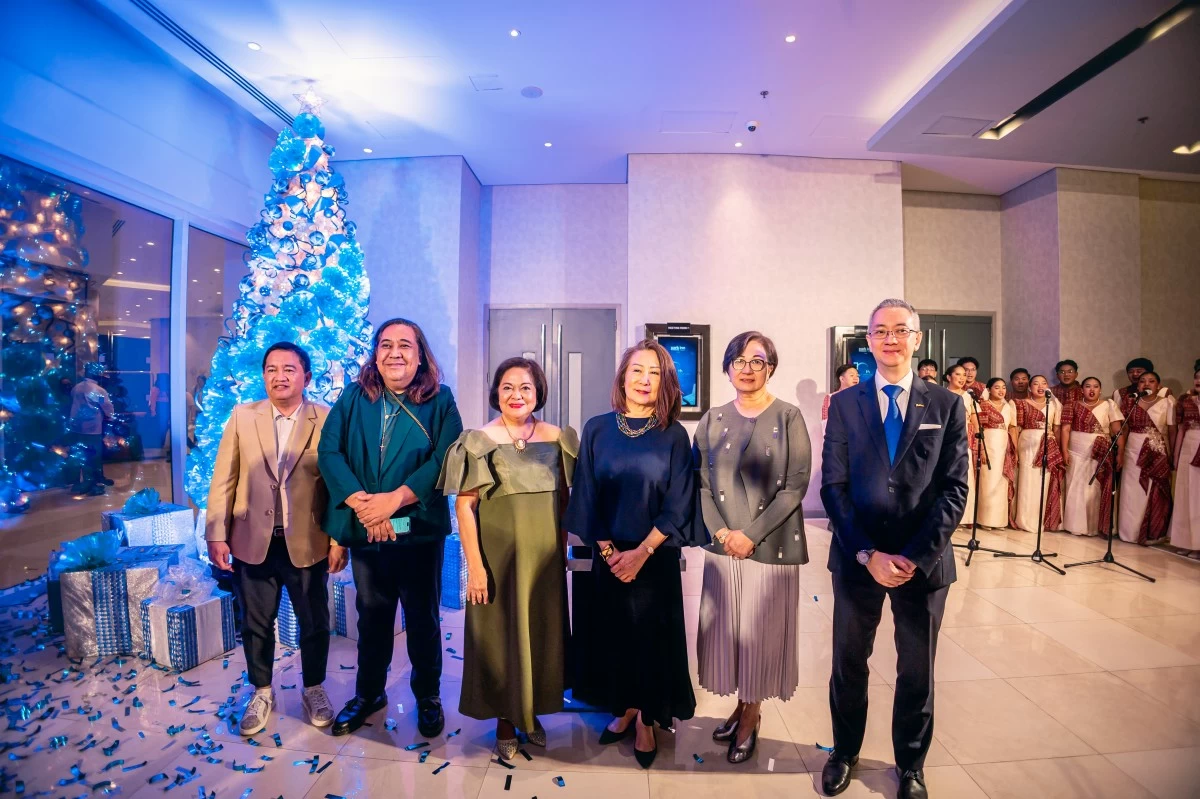 Honoring a decade of hospitality with Park Inn by Radisson Clark General Manager Mr. Lorenzo Tang, Clark Development Corporation President and CEO Atty. Agnes Devanadera, SM Hotels and Conventions Corporation President Ms. Elizabeth T. Sy, Mayor of Mabalacat City Honorable Geld Aquino and SM Hotels and Conventions Corporation Executive Vice President Ms. Peggy Angeles.