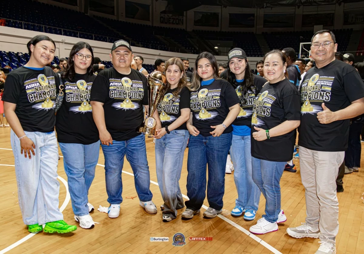Rep. JB Bernos and wife, Rep. Bernos, enjoy the golden moment with family members.

 
