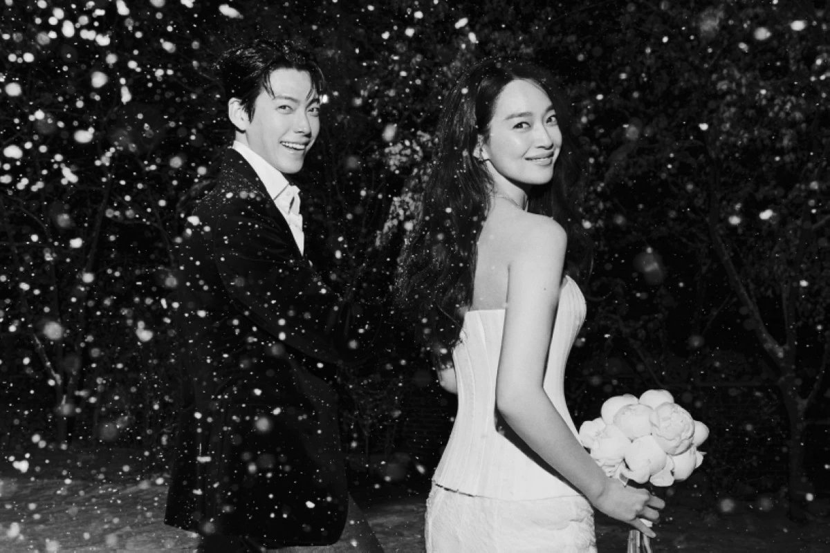 The pre-wedding photo of Kim Woo-bin and Shin Min-a (AM Entertainment / Instagram) 