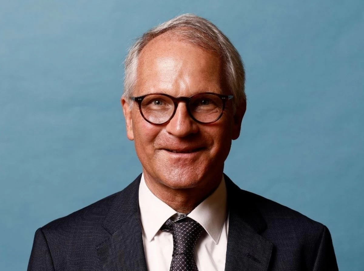 Ambassador Andreas Michael Pfaffernoschke embraces the holiday season with warmth, harmony, and hope for the year ahead