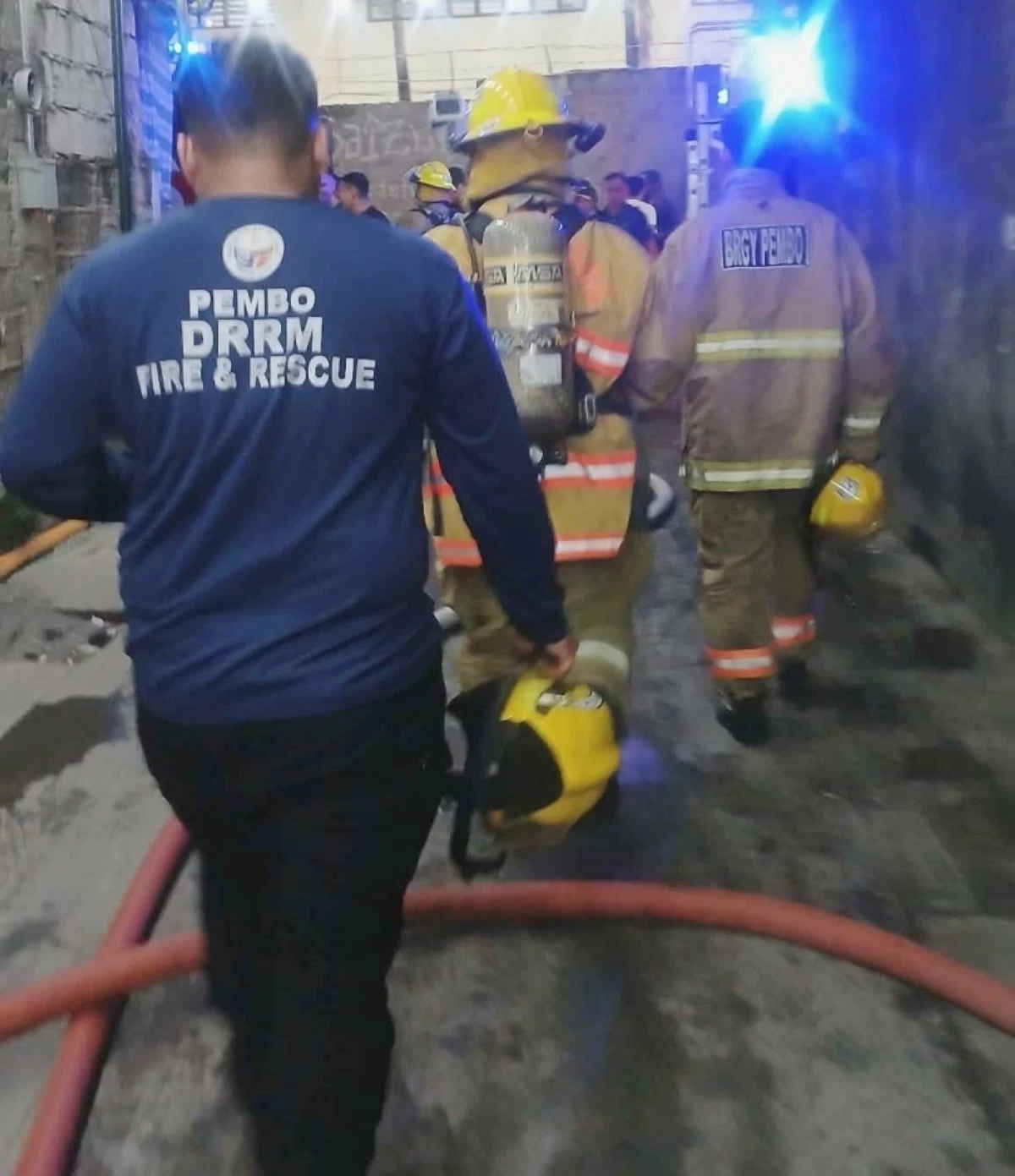 The fire in Barangay Sta. Ana in Taguig on Dec. 24 (Photo from Pembo Fire & Rescue Brigade on Facebook) 
