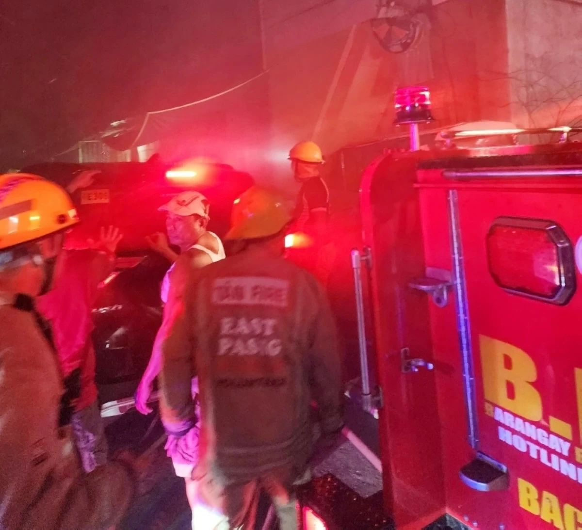 The fire in Barangay Post Proper Southside in Taguig on Dec. 24 (Photo from Pembo Fire & Rescue Brigade on Facebook) 
