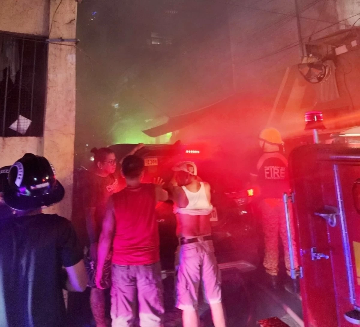 The fire in Barangay Post Proper Southside in Taguig on Dec. 24 (Photo from Pembo Fire & Rescue Brigade on Facebook) 
