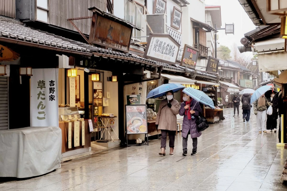 TOURISTS EXPERIENCE the old Tokyo as they walk on the streets of Shibamata, a neighborhood in Katsushika ward in Tokyo that reminds of infrastructure during the time of Emperor Showa (Hirohito).