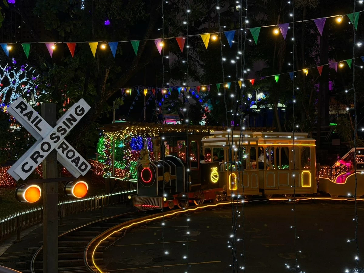 A replica of Tranvia, a tribute to Meralco’s early 20th-century roots as a Manila tram company. The installation is part of a 'past, present, and future' themed display that bridges the company’s storied history with modern holiday celebrations.