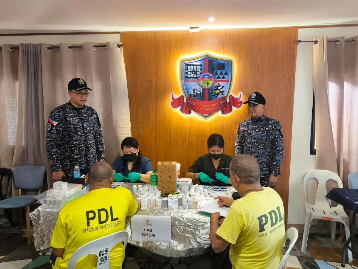 200 Iloilo City District Jail inmates benefit from Yuletide medical mission