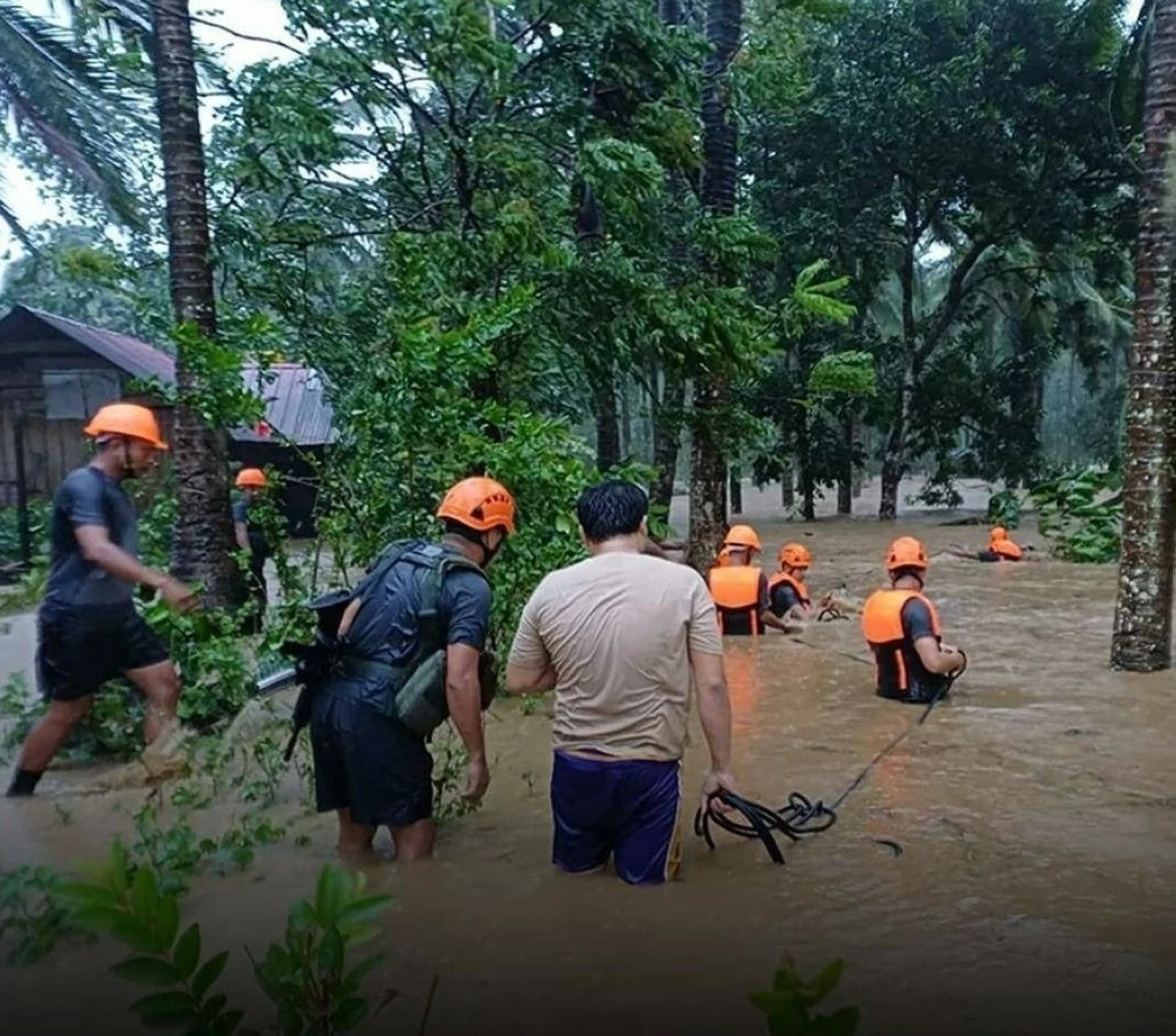 Philippine Army conduct search and rescue operations for victims of Super Typhoon Uwan on Nov. 10, 2025. (Photo: Philippine Army)