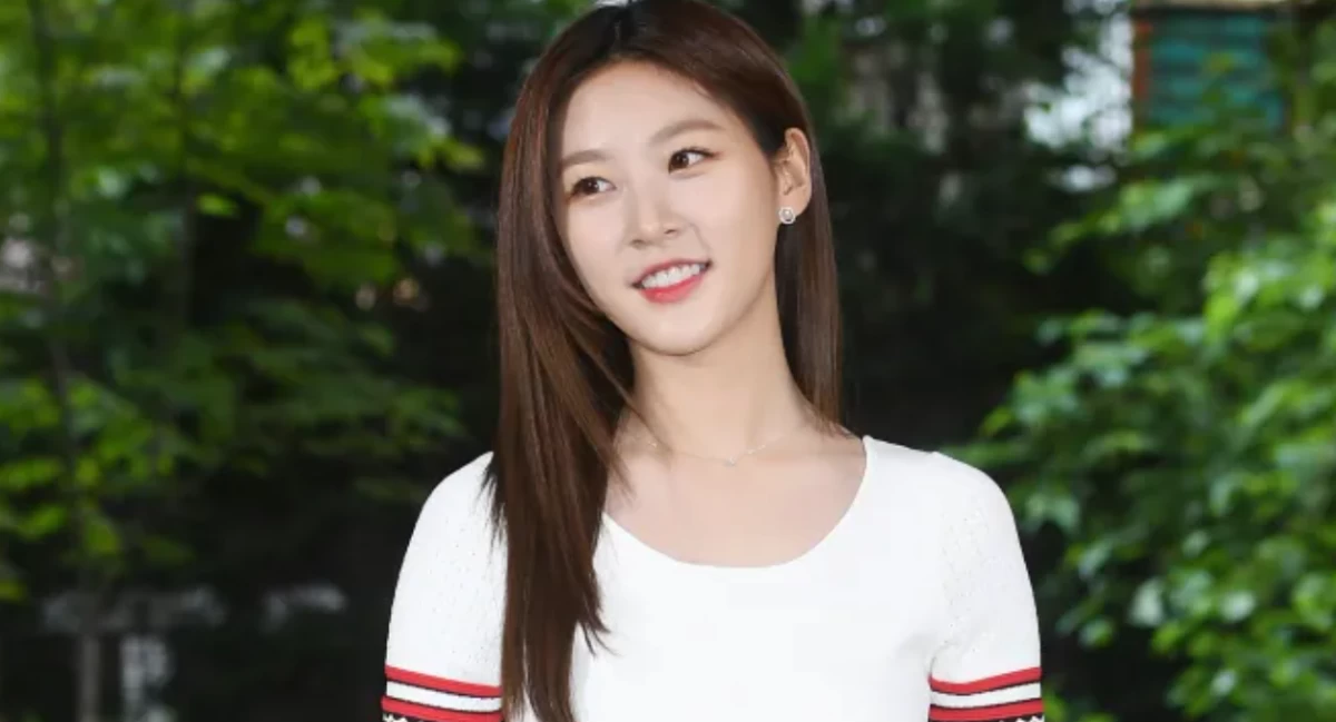 Kim Sae-Ron (Jul. 31 , 2000 - Feb. 16, 2025) 