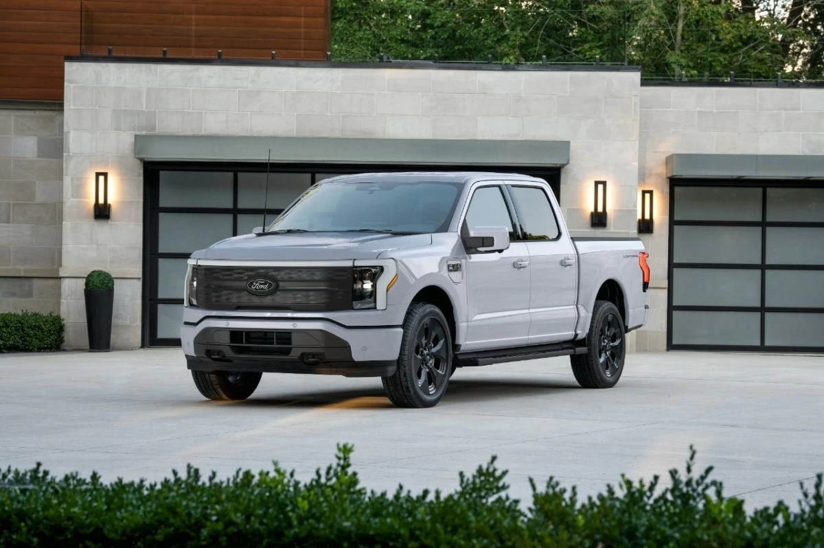 The Ford F150 Lightning fully electric pickup has just been discontinued in the US.