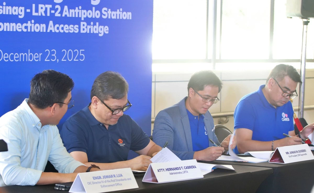 SM and LRTA Executives sign the memorandum of agreement, marking an exciting addition to both establishments to serve communities in Antipolo City and nearby areas.