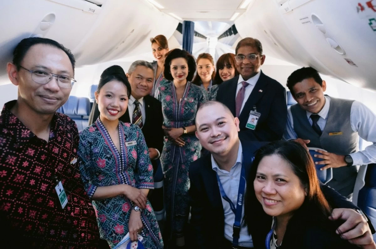 The Ambassador meet-and-greet session with the cabin crew of Malaysia Airlines MH807 prior to boarding