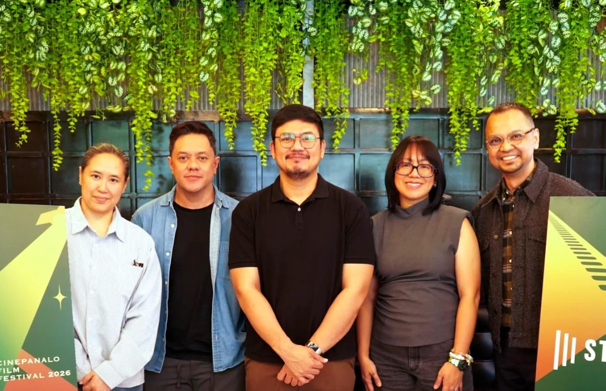 Left to right: Stage Post Client Relations and Communications Director Catherine Joyce Cruz, Stage Post Managing Partner Sheron Dayoc, Stage Post Managing Director Paulo Cosme Almaden, Puregold CinePanalo Festival Chair Ivy HayaganPiedad, and Puregold CinePanalo Festival Director Chris Cahilig solidifying the partnership between Stage Post and the country’s premier festival for up-and-coming and veteran filmmakers, the Puregold CinePanalo.

