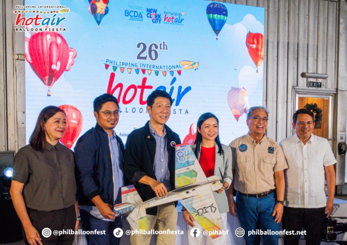 BCDA vice president for Public Affairs Leilani Barlongay-Macasaet, BCDA officer-in-charge and senior vice president for Conversion and Development Group Engr. Mark P. Torres, PSC commissioner Edward Hayco, Provincial Government of Tarlac Investment Promotions officer Frances Canlas, PIHABF founder and organizer Capt. Joy Roa, and BCDA vice president for Investment Promotions and Marketing Kenneth R. Peralta