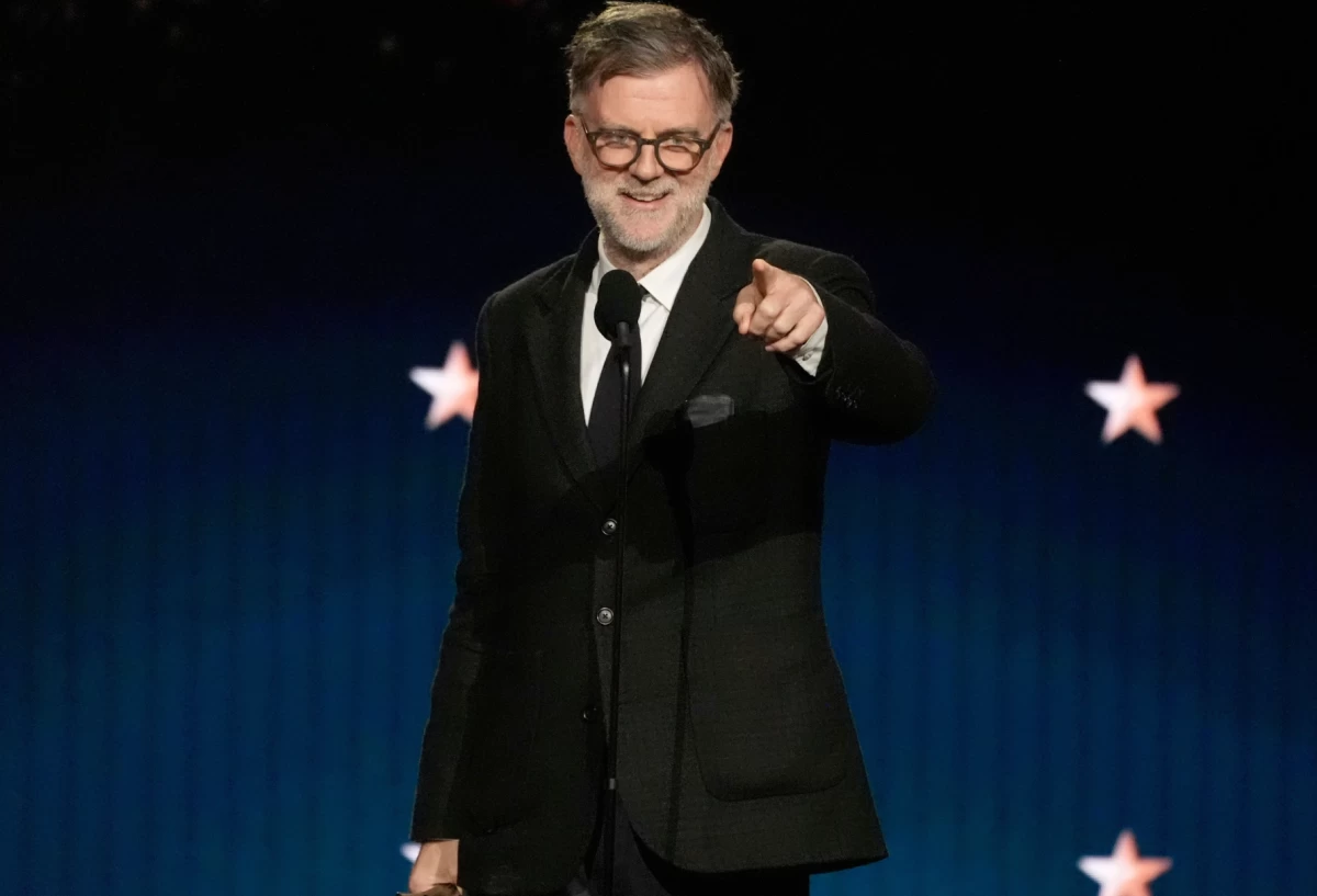 Paul Thomas Anderson accepts the award for best director for 'One Battle After Another' during the 31st Critics Choice Awards on Jan. 4, 2026 (AP Photo/Chris Pizzello)